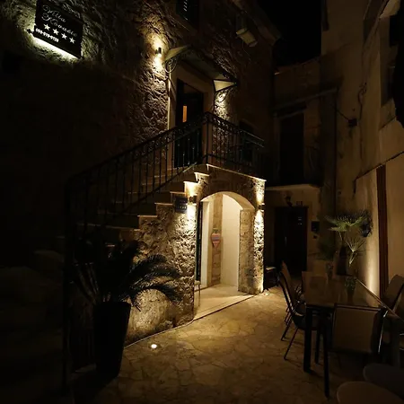 Stone Garden Escape With Jacuzzi Вилла Сплит